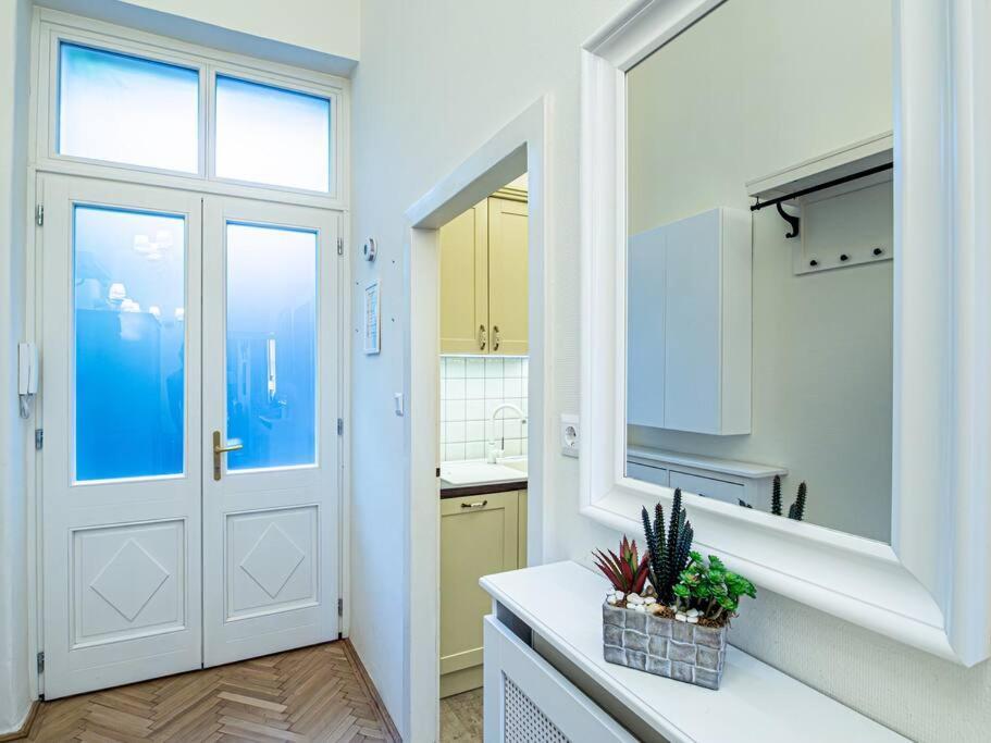 Westend Apartment Budapest Eksteriør bilde